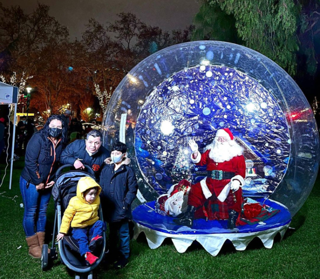 Concord tree lighting brings joy to Todos Santos Plaza