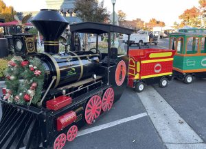 Pair of events kick off Pleasant Hill’s festive holiday season